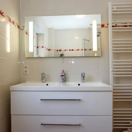 Anleger Im Hafenhaus * بريرو